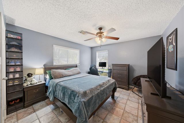 201 Amber Lane, League City, TX 77573