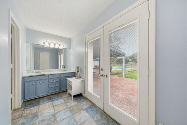 201 Amber Lane, League City, TX 77573