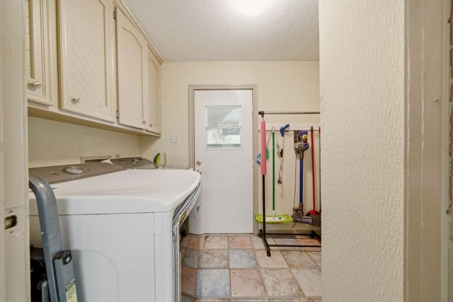 201 Amber Lane, League City, TX 77573