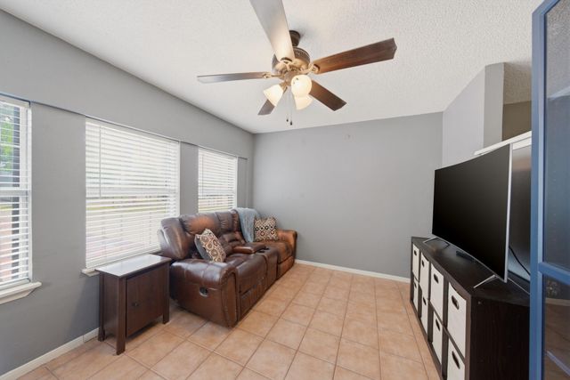 201 Amber Lane, League City, TX 77573
