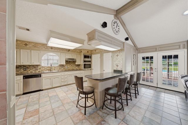 201 Amber Lane, League City, TX 77573