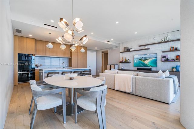 8701 Collins Ave 804, Miami Beach, FL 33154
