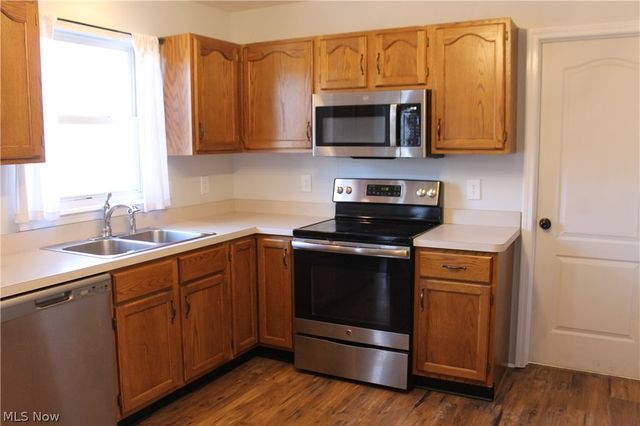 1086 Middlefield Trail, Brunswick, OH 44212