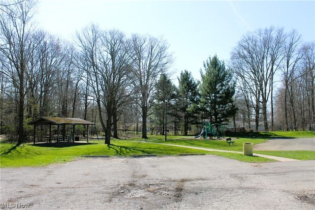 1086 Middlefield Trail, Brunswick, OH 44212