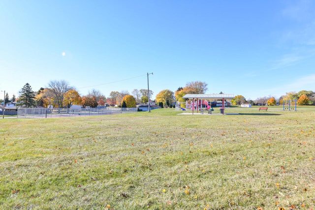 1777 Tamarack STREET, South Milwaukee, WI 53172