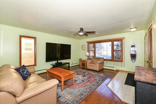 1777 Tamarack STREET, South Milwaukee, WI 53172