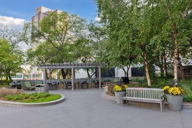 1225 Lasalle Avenue 301, Minneapolis, MN 55403