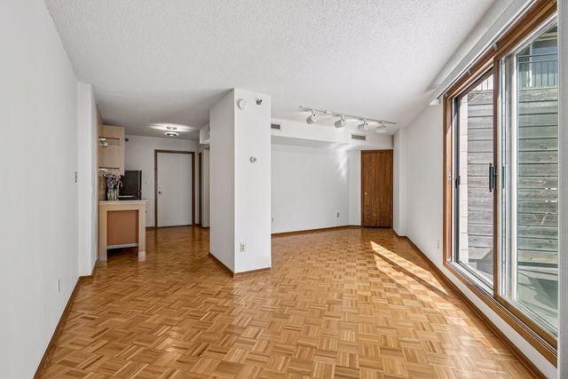 1225 Lasalle Avenue 301, Minneapolis, MN 55403