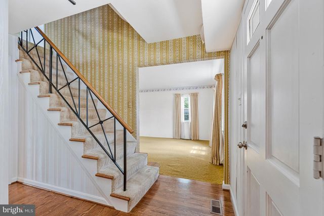 13124 MEMORY LN, Fairfax, VA 22033