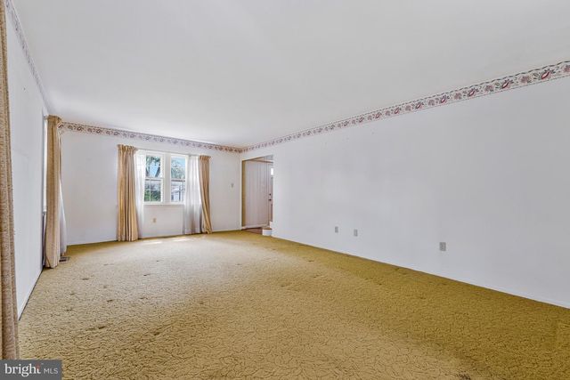 13124 MEMORY LN, Fairfax, VA 22033