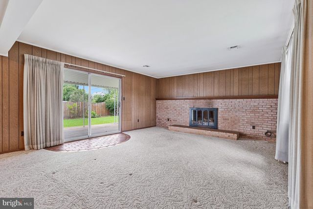13124 MEMORY LN, Fairfax, VA 22033