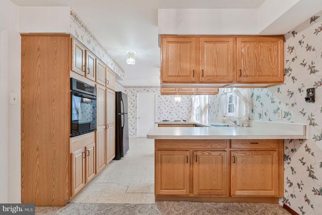 13124 MEMORY LN, Fairfax, VA 22033