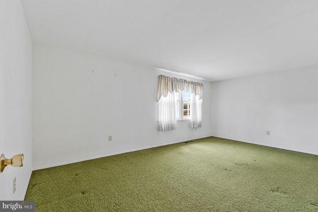 13124 MEMORY LN, Fairfax, VA 22033