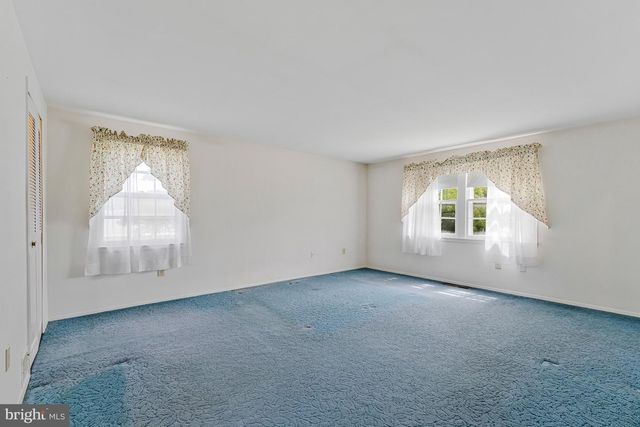 13124 MEMORY LN, Fairfax, VA 22033