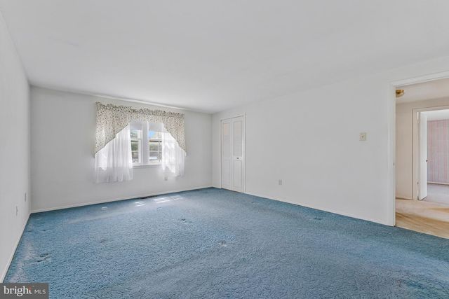 13124 MEMORY LN, Fairfax, VA 22033