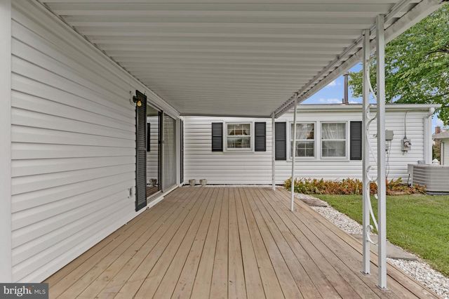 13124 MEMORY LN, Fairfax, VA 22033