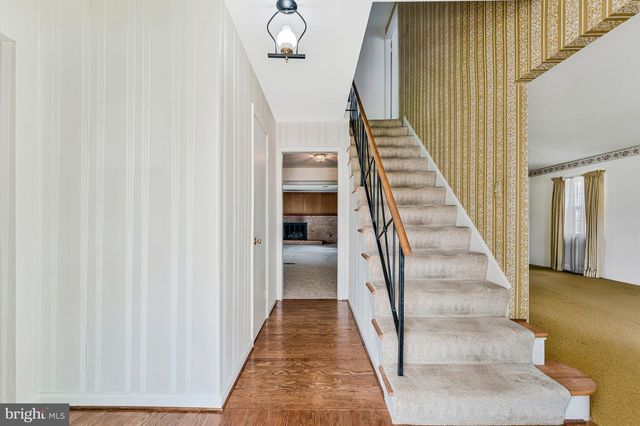 13124 MEMORY LN, Fairfax, VA 22033