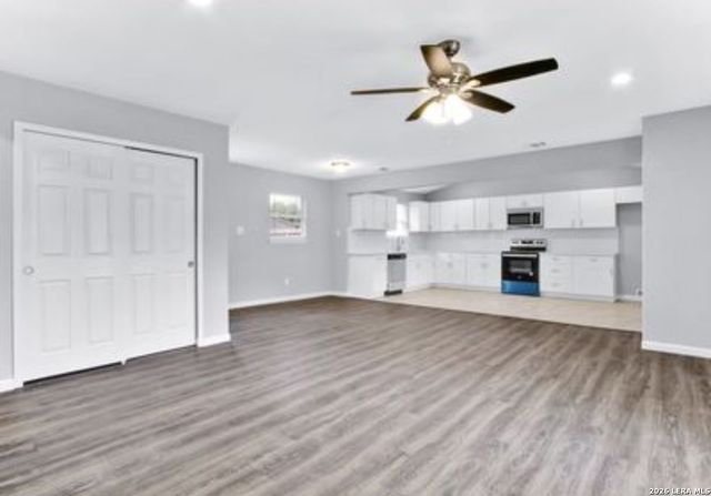 7042 BELGREEN DR, San Antonio, TX 78227