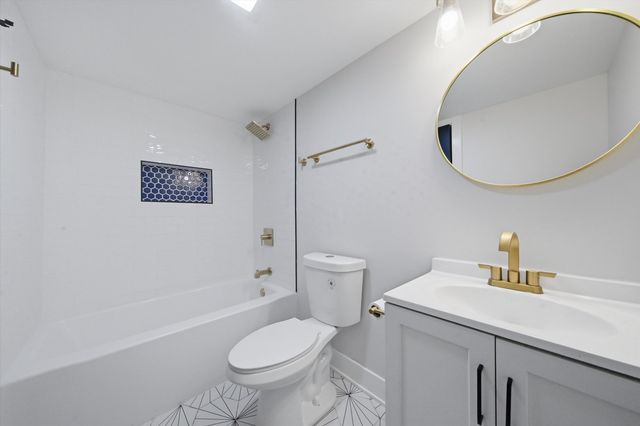 7931 W laurel Drive, Frankfort, IL 60423