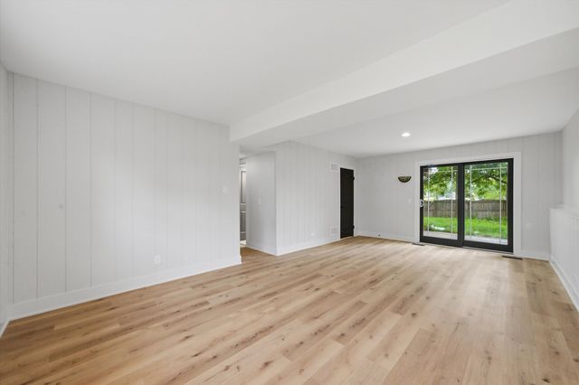 7931 W laurel Drive, Frankfort, IL 60423