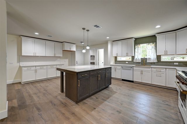 3900 Pelham Road, Fort Worth, TX 76116
