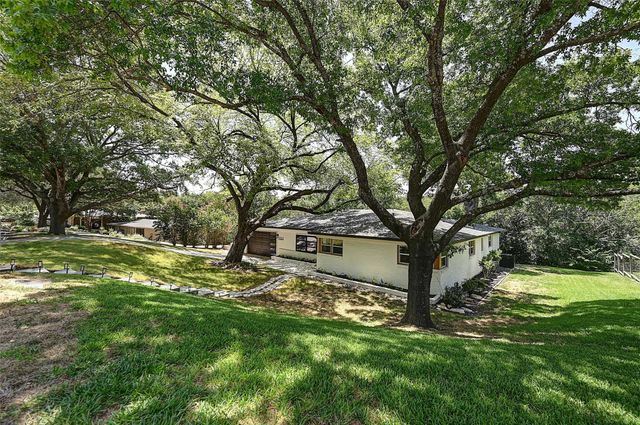 3900 Pelham Road, Fort Worth, TX 76116