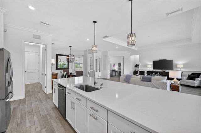 4911 SPARKLING SEA LANE, Lakewood Ranch, FL 34211