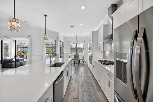 4911 SPARKLING SEA LANE, Lakewood Ranch, FL 34211