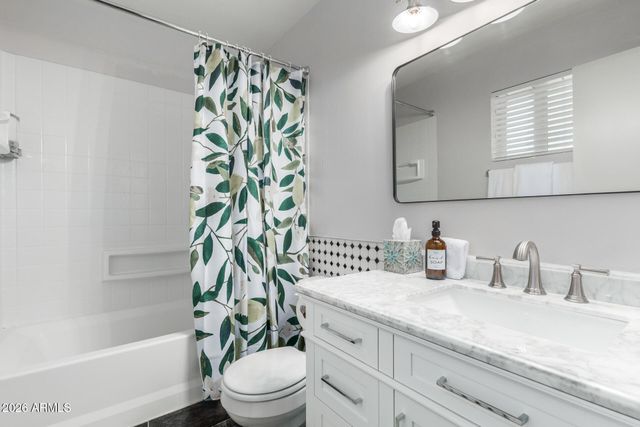 21 E ALAMEDA Drive, Tempe, AZ 85282