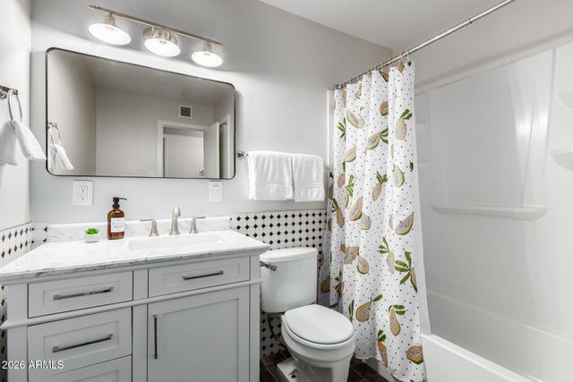 21 E ALAMEDA Drive, Tempe, AZ 85282