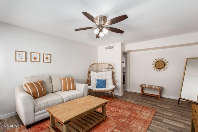 21 E ALAMEDA Drive, Tempe, AZ 85282