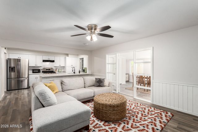 21 E ALAMEDA Drive, Tempe, AZ 85282