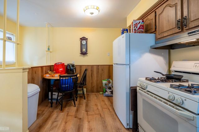 21612 Bon Brae Street, Saint Clair Shores, MI 48081