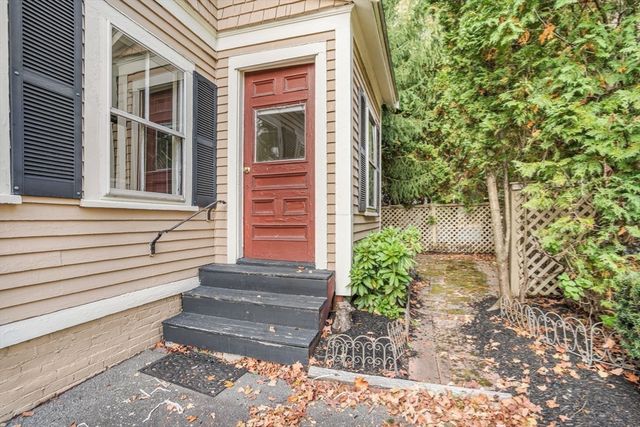 38-40 Court Lane, Concord, MA 01742