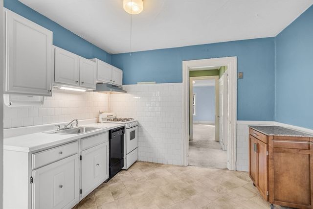 38-40 Court Lane, Concord, MA 01742