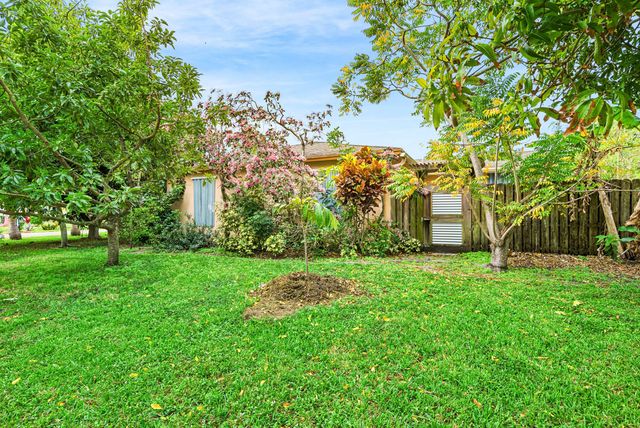 2655 Dorson Way, Delray Beach, FL 33445