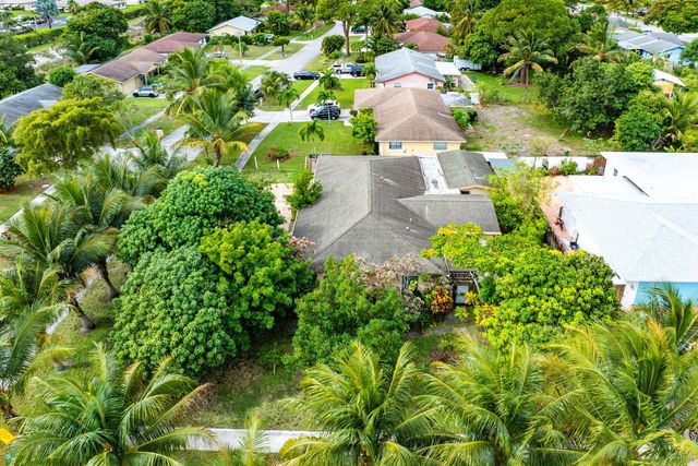 2655 Dorson Way, Delray Beach, FL 33445