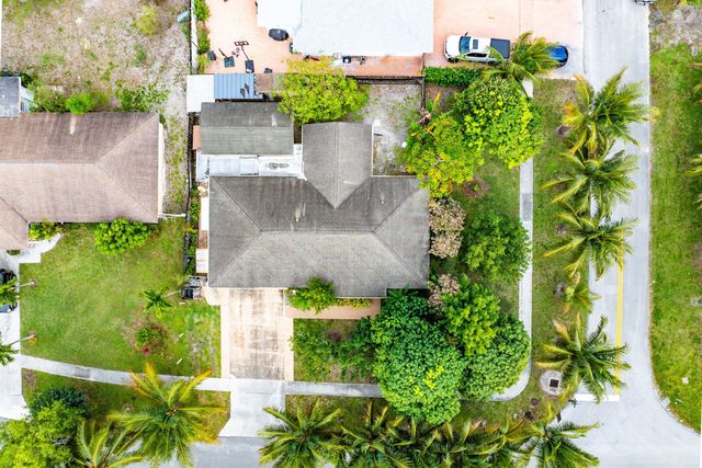 2655 Dorson Way, Delray Beach, FL 33445