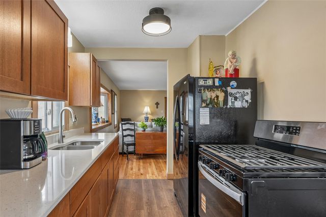 616 E Ovid Avenue, Des Moines, IA 50313