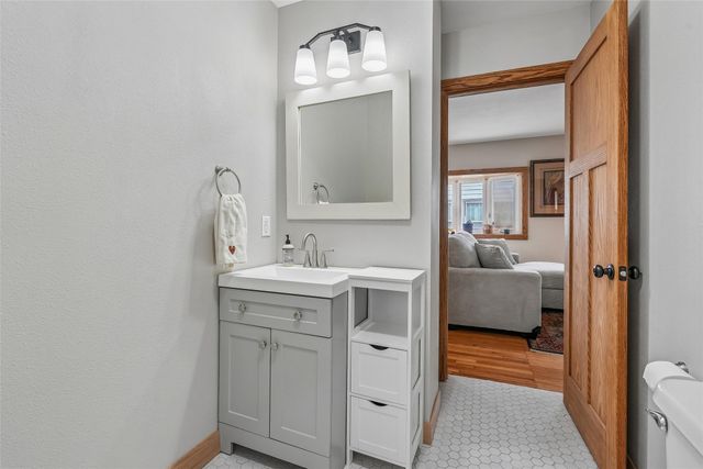 616 E Ovid Avenue, Des Moines, IA 50313