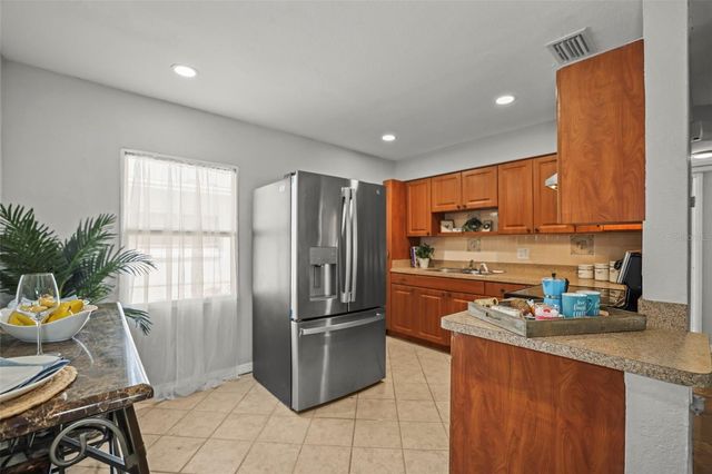 7101 35TH AVENUE N, St Petersburg, FL 33710