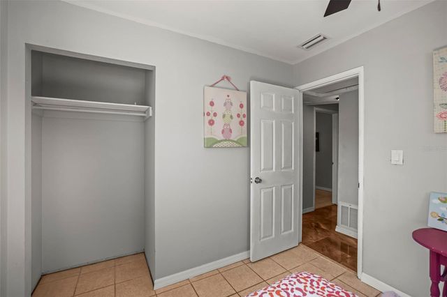 7101 35TH AVENUE N, St Petersburg, FL 33710