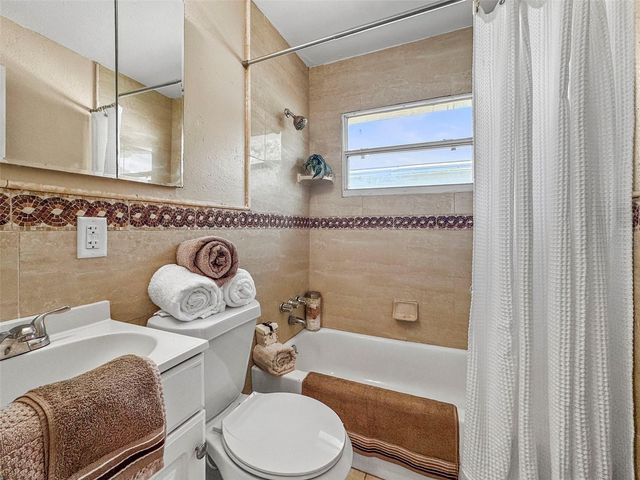7101 35TH AVENUE N, St Petersburg, FL 33710