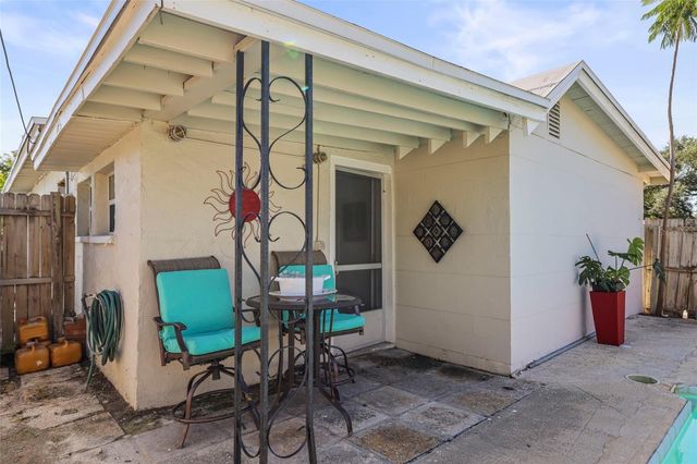 7101 35TH AVENUE N, St Petersburg, FL 33710