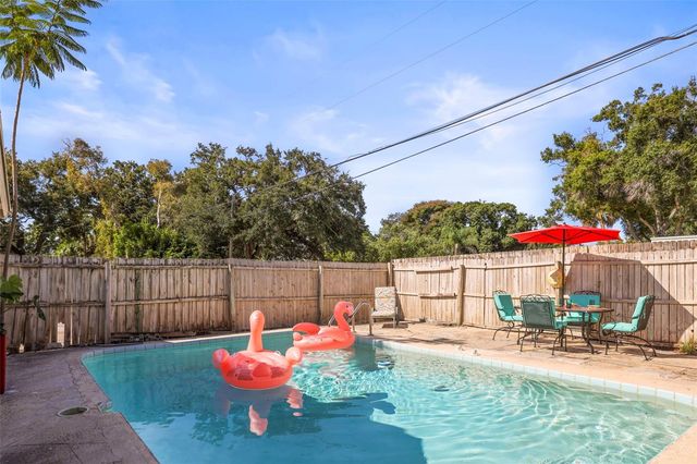 7101 35TH AVENUE N, St Petersburg, FL 33710