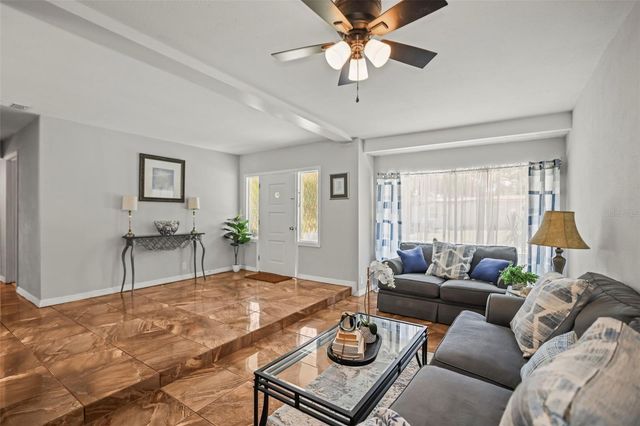 7101 35TH AVENUE N, St Petersburg, FL 33710