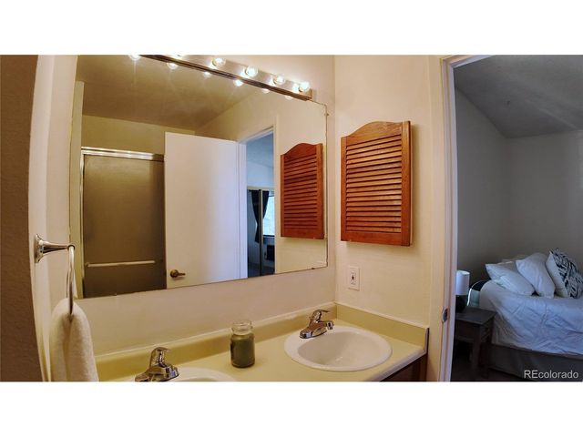 2280 S Oswego Way 301, Aurora, CO 80014