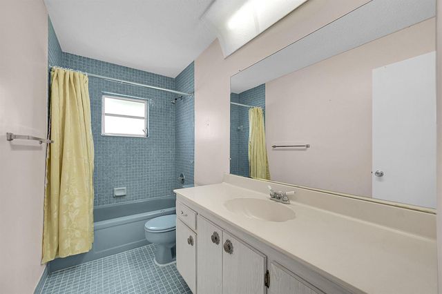 1515 SW 21st Street, Boynton Beach, FL 33426