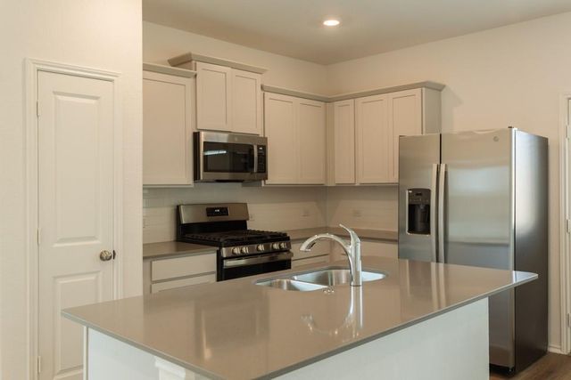 7237 Spotted Leaf WAY, Del Valle, TX 78617