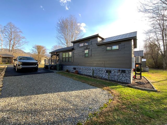 121 Lazy Bear Trail, Andrews, NC 28901